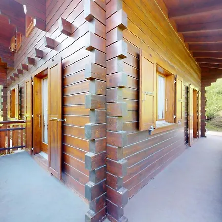 Family In - 4 Valleys شاليه لا تزوماز